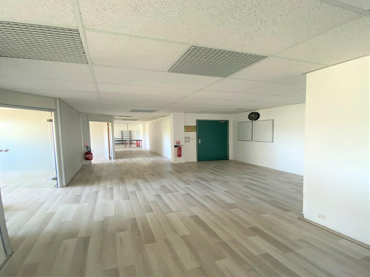 Bureau Aix-en-Provence 214m² Location bureau Aix-en-Provence Bouches-du-Rhône OLBUR2204252 10
